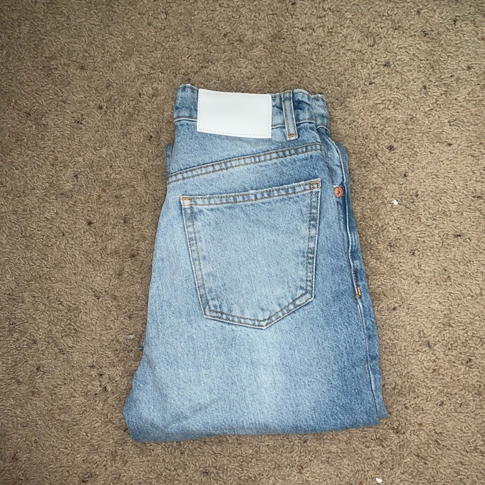 ZARA women’s straight leg jeans